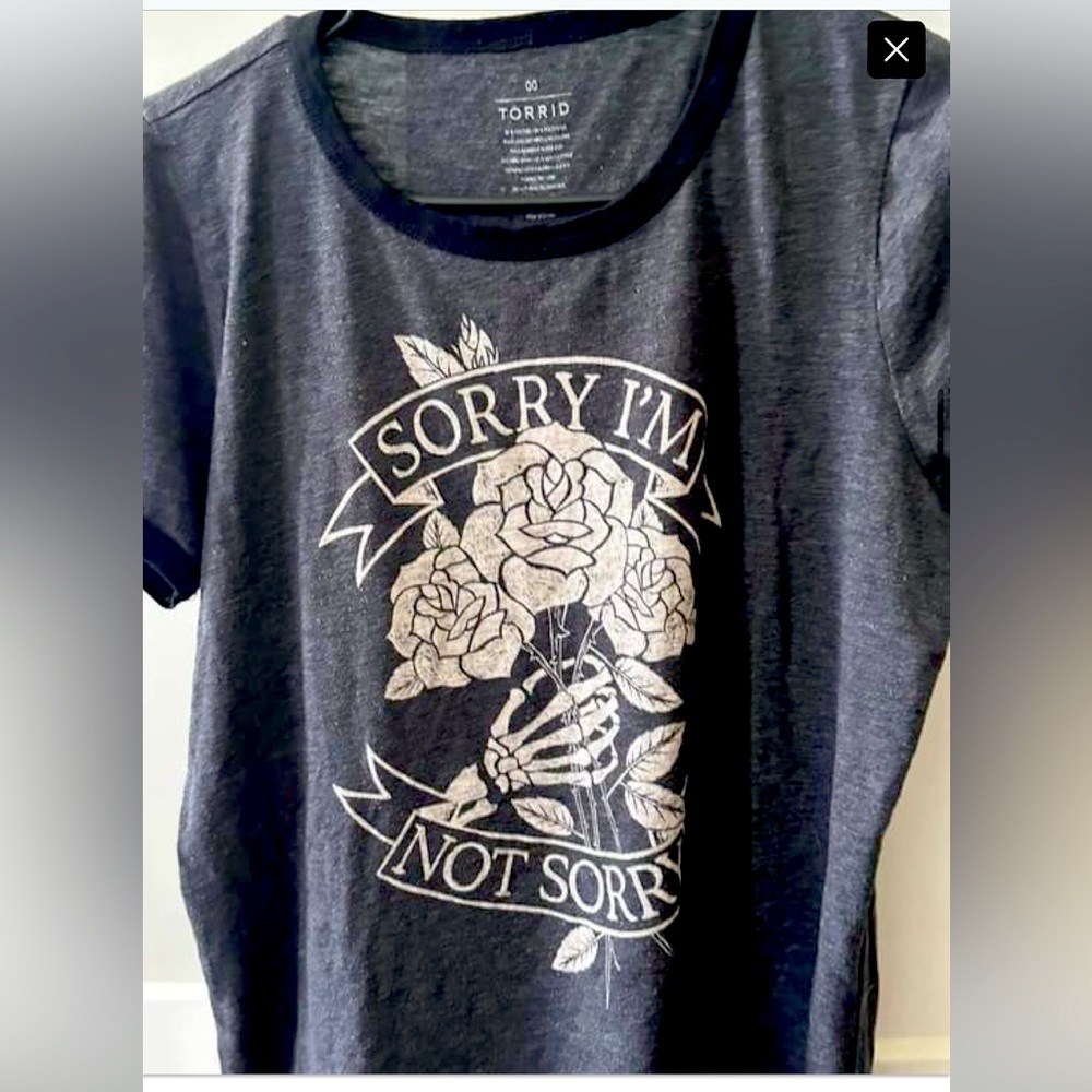 Torrid “Sorry I’m not sorry” tee. Size 00